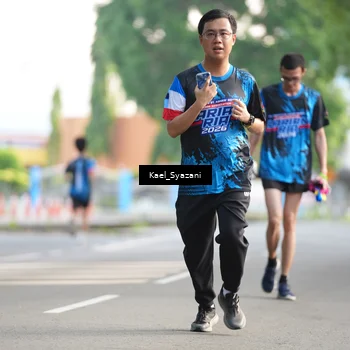 Runner Photo 7693728