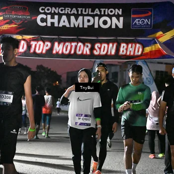 Runner Photo 7693734
