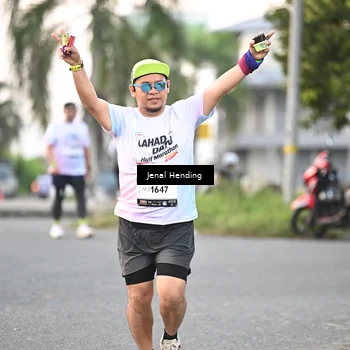Runner Photo 7693738
