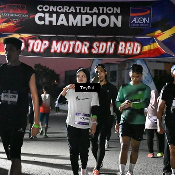 Runner Photo 7693742