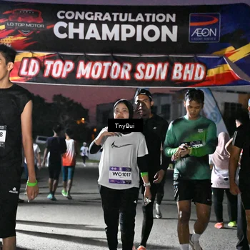 Runner Photo 7693754