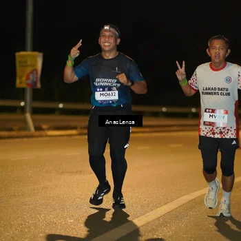Runner Photo 7693771