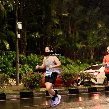 Runner Photo 7693775
