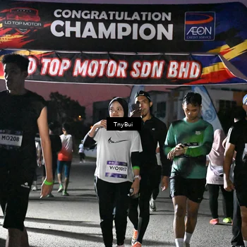 Runner Photo 7693780