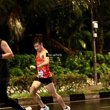 Runner Photo 7693786