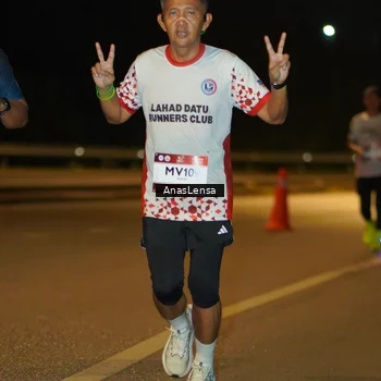 Runner Photo 7693790