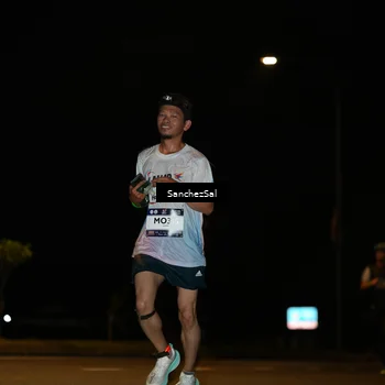 Runner Photo 7693791