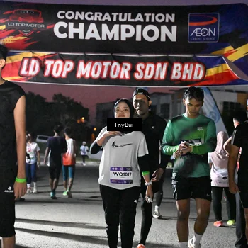 Runner Photo 7693798