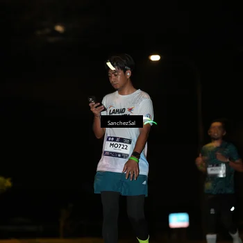Runner Photo 7693814