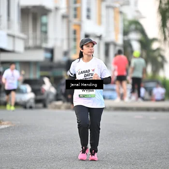 Runner Photo 7693824