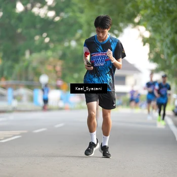 Runner Photo 7693826