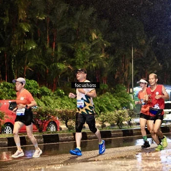 Runner Photo 7693829