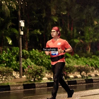 Runner Photo 7693837