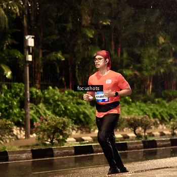 Runner Photo 7693841
