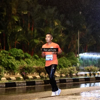 Runner Photo 7693844