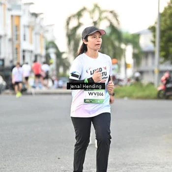 Runner Photo 7693866