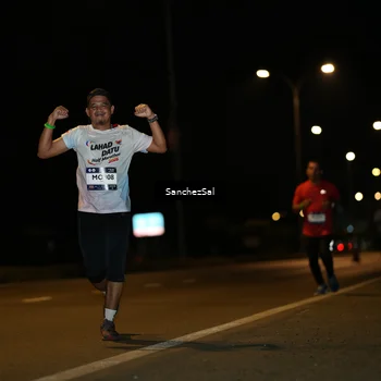 Runner Photo 7693868