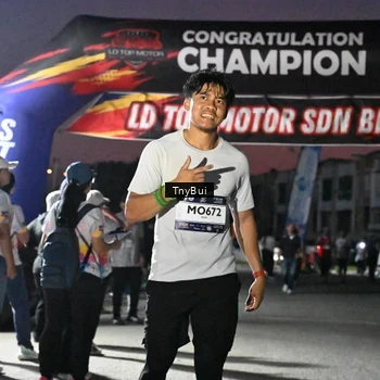Runner Photo 7693890