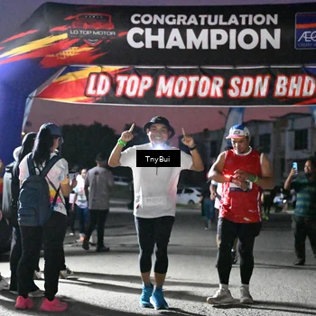 Runner Photo 7693896