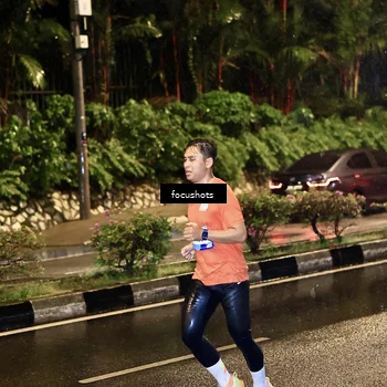 Runner Photo 7693899