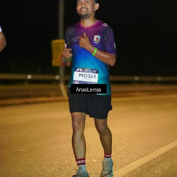 Runner Photo 7693905