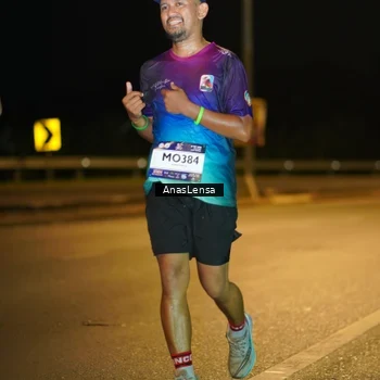 Runner Photo 7693909
