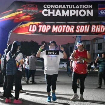 Runner Photo 7693919