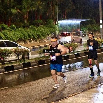 Runner Photo 7693928