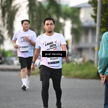 Runner Photo 7693933