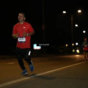 Runner Photo 7693944