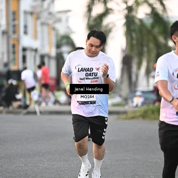 Runner Photo 7693956
