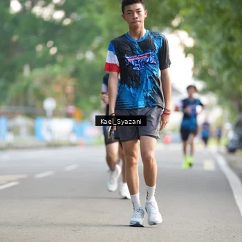 Runner Photo 7693973