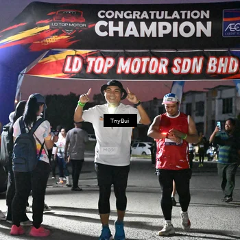 Runner Photo 7693976