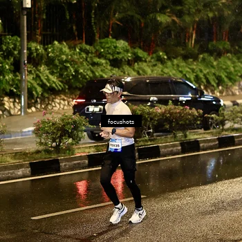 Runner Photo 7693982