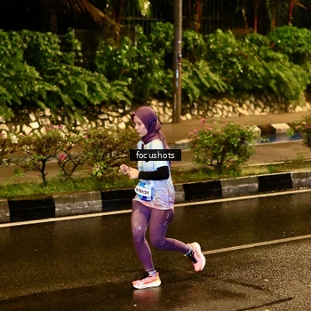 Runner Photo 7693983