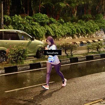 Runner Photo 7693984
