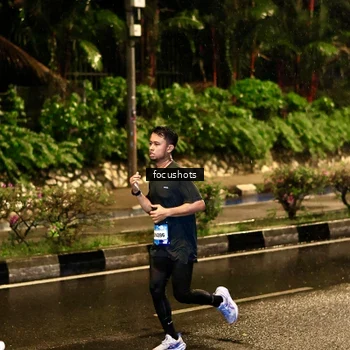 Runner Photo 7693998