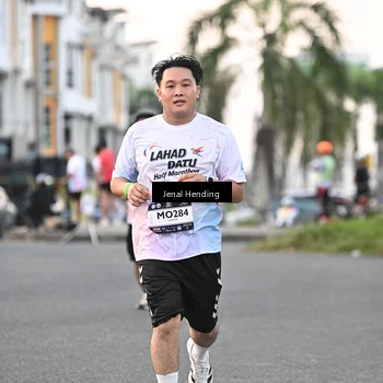 Runner Photo 7694001