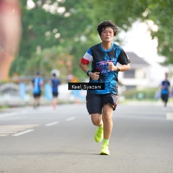 Runner Photo 7694004
