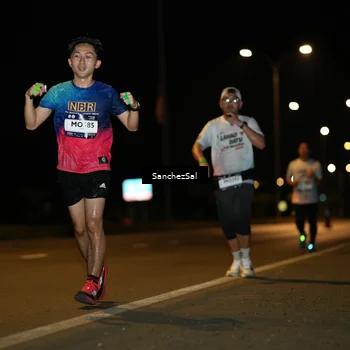 Runner Photo 7694020