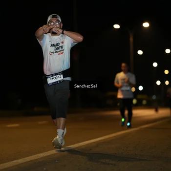 Runner Photo 7694028