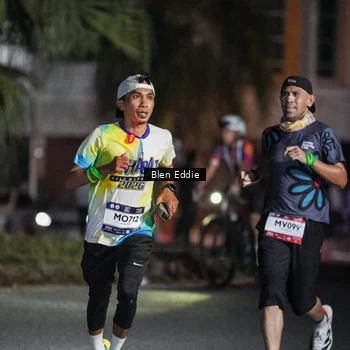 Runner Photo 7694029