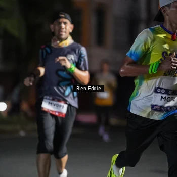 Runner Photo 7694038