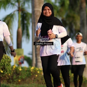Runner Photo 7694043