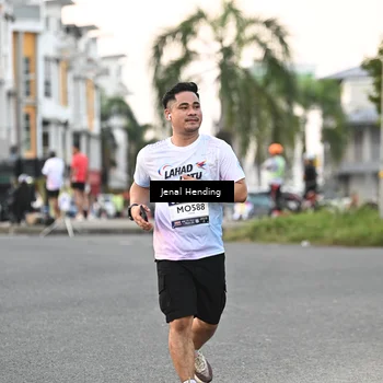 Runner Photo 7694047