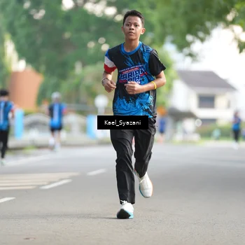 Runner Photo 7694052