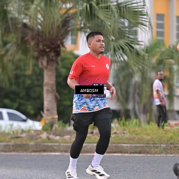 Runner Photo 7694058