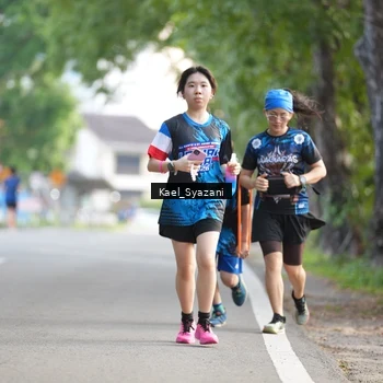 Runner Photo 7694072