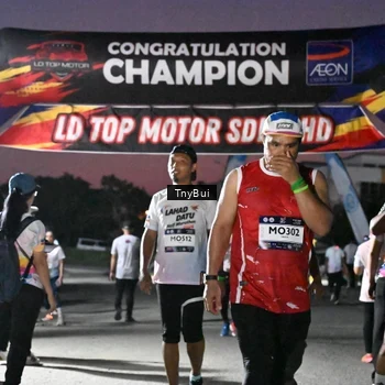 Runner Photo 7694079
