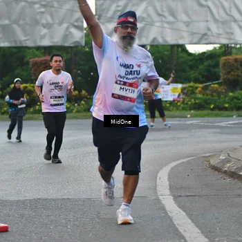 Runner Photo 7694099